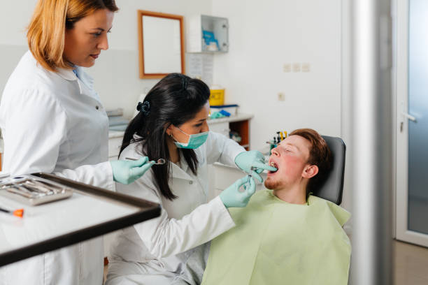 Best Emergency Cosmetic Dentistry (e.g., broken veneers) in Saddlebrooke, AZ